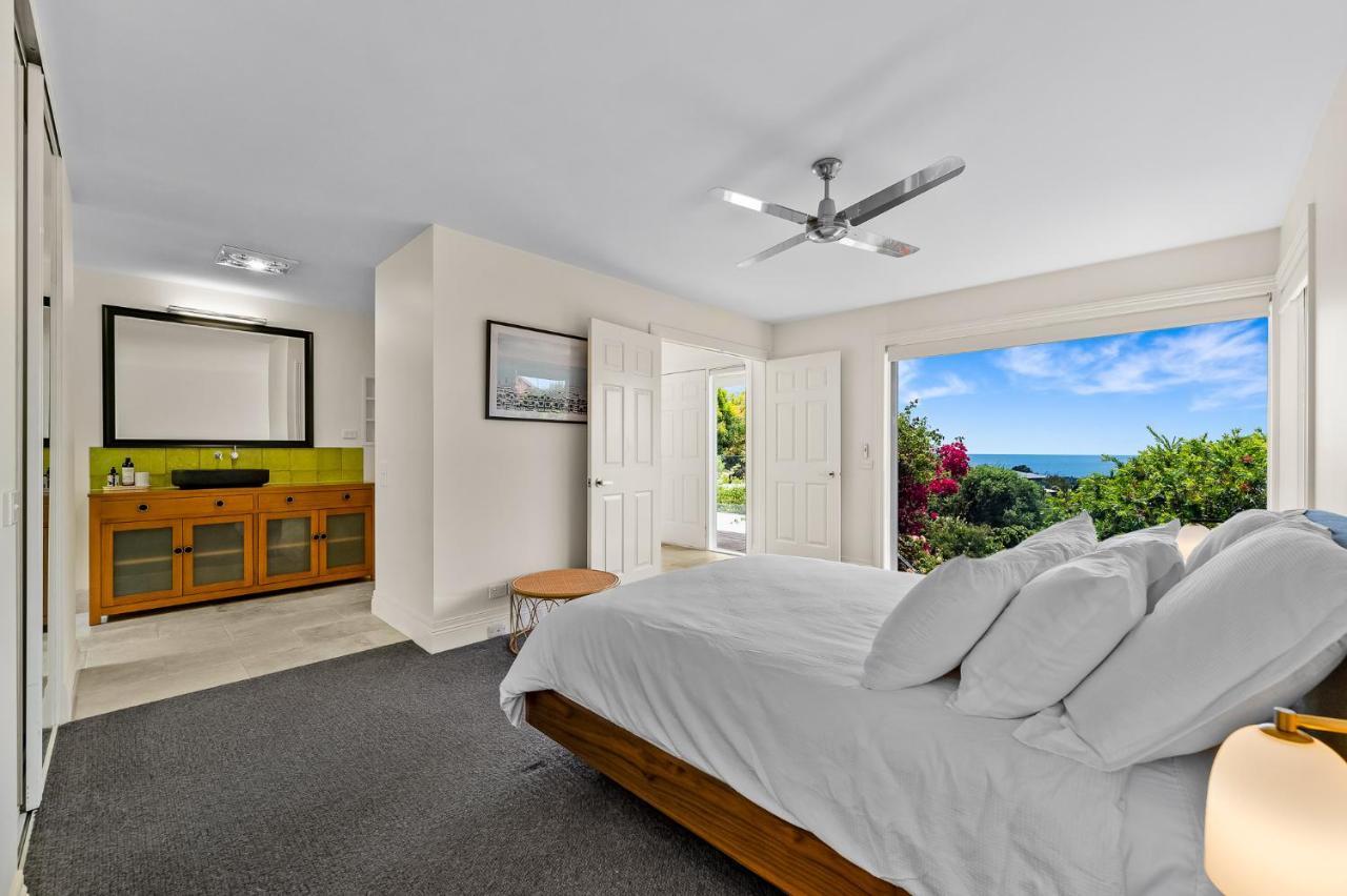 Spacious With Ocean Views Holiday home Dromana